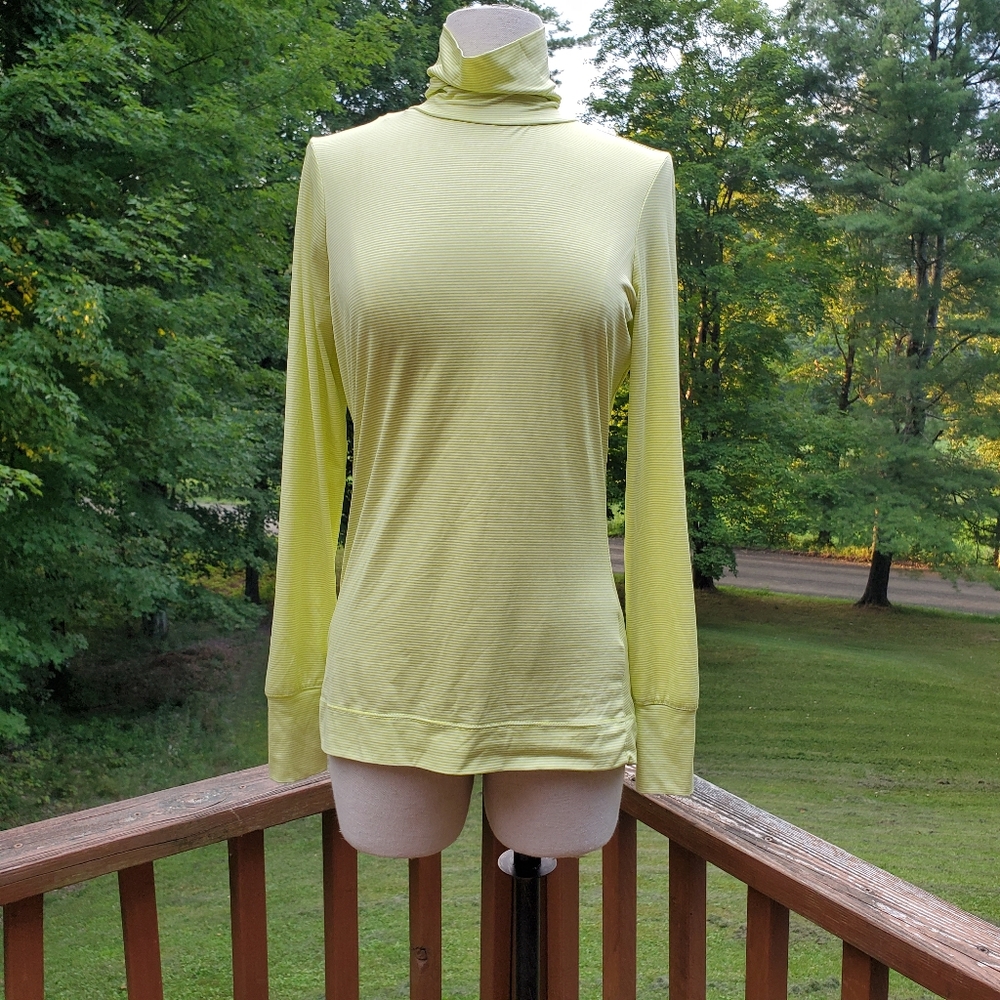 Fitted sun shirt